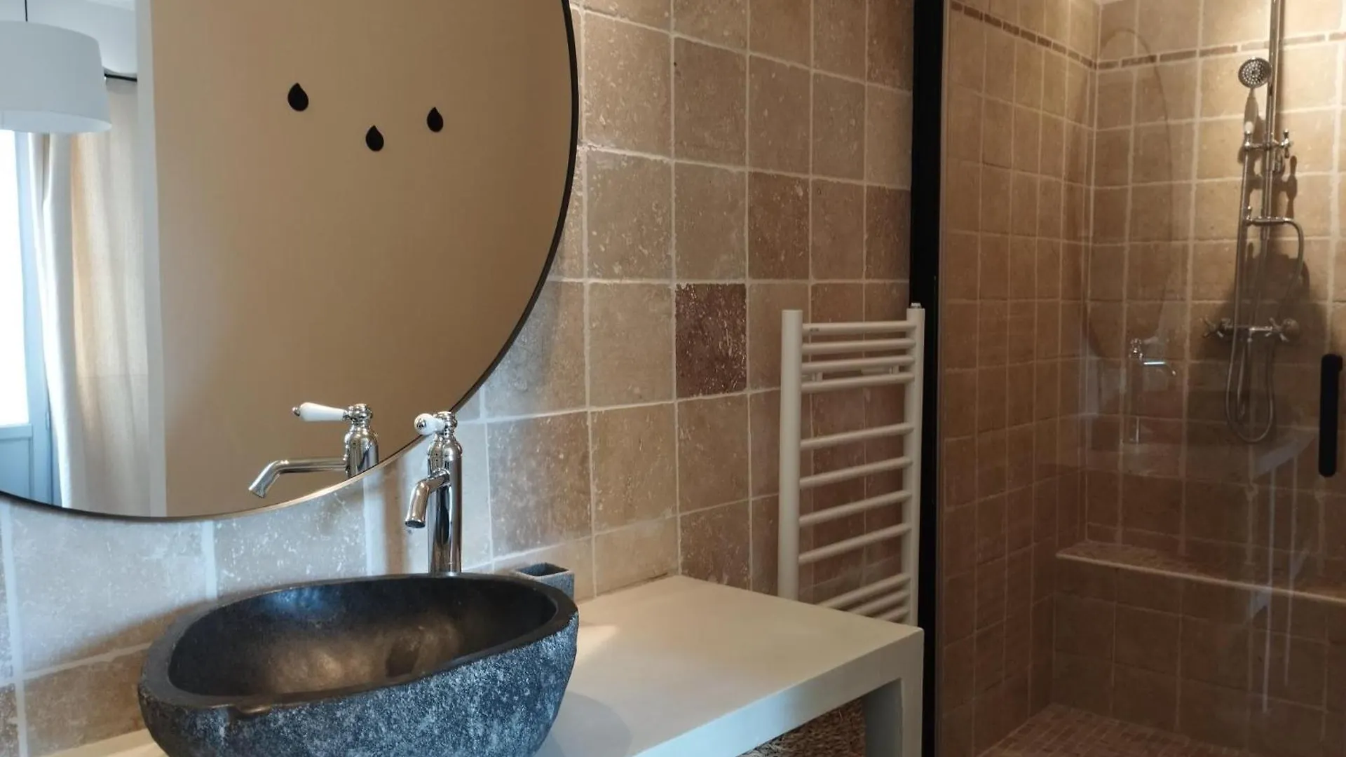 Bed & Breakfast Les Tilleuls Cavaillon